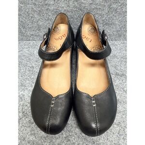 Taos Footwear Black Mary Jane Heels